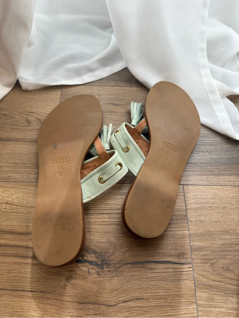 Coach Women's Teal/Green Tassel Leather Thong Sandals with Tan Footbed